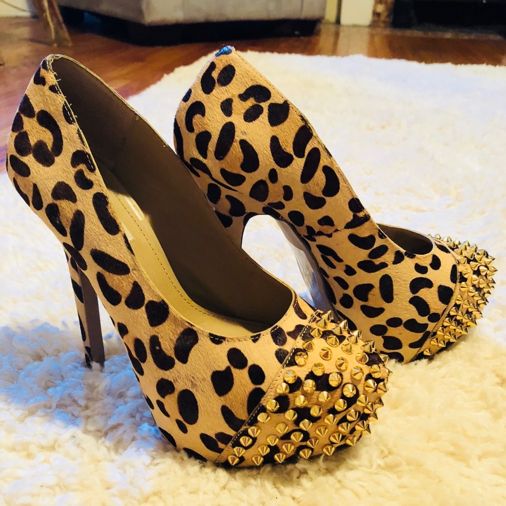 Steve Madden, Pony hair, platform heel, (size 9.5)